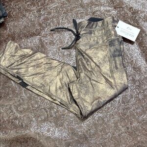 ZYIA Distressed Copper Pocket Drawstring Luxe Leggings 7/8 24”